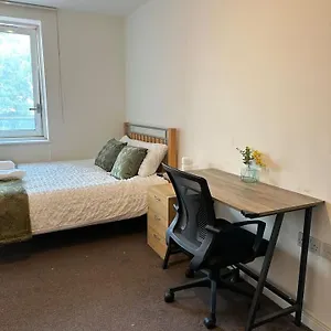 Apartment New Build 2 Bedroom With 2 Bath In, London